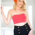 Lisey Sweet in 'Kiss Me Like You Mean It'